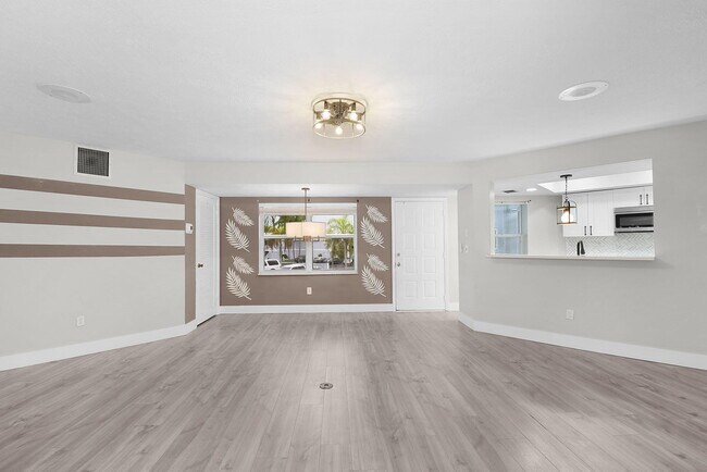 Building Photo - 3266 SE Aster Ln