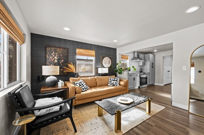 Building Photo - Gorgeous furnished 3 Bed bungalow in Berkeley!