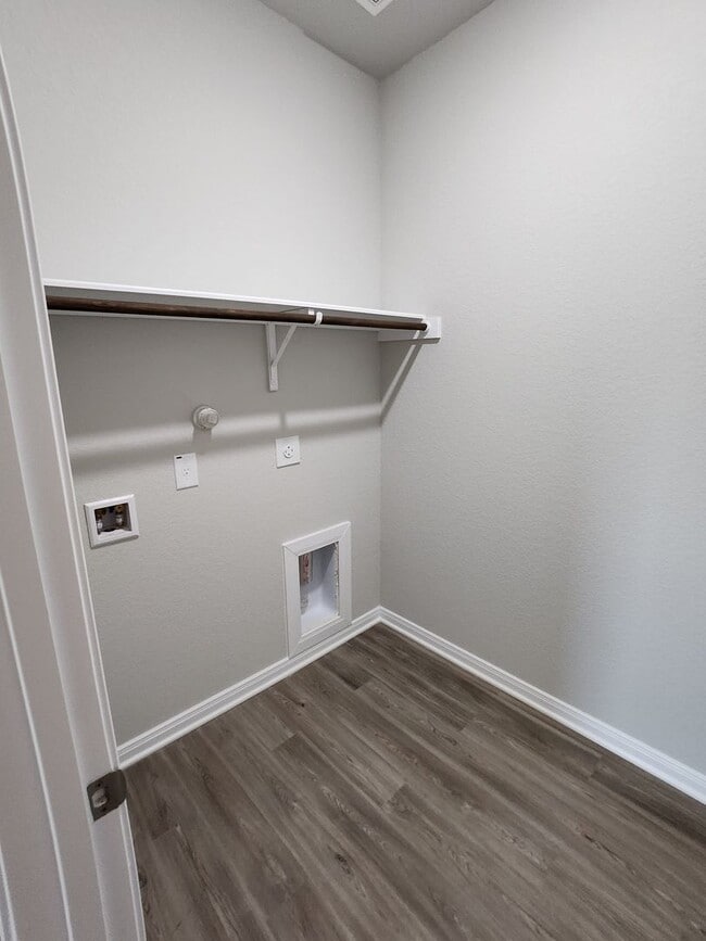 Building Photo - Luxury Living in the Heart of Cibolo!