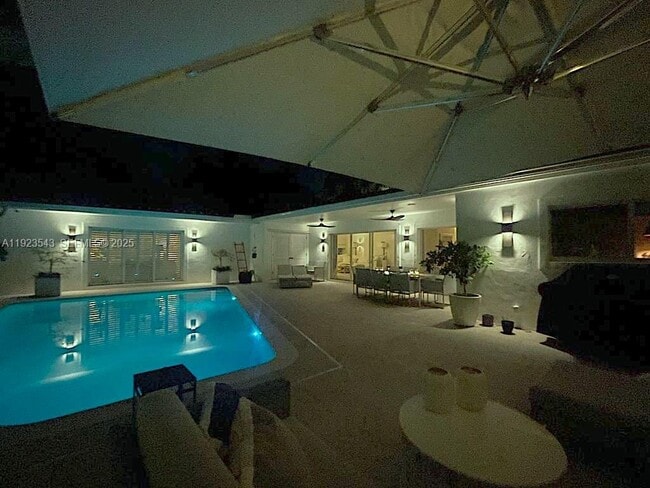 Building Photo - 375 Harbor Ct