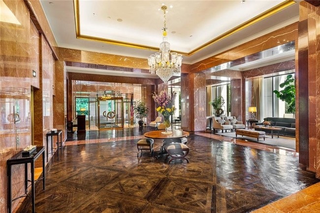 Building Photo - 3510 Turtle Creek Blvd
