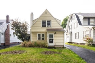 Building Photo - 1619 South Ave