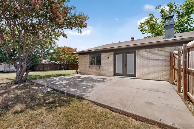 Building Photo - 2938 Churchill Way