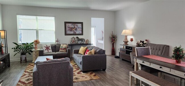 Building Photo - 11406 Listening Dr