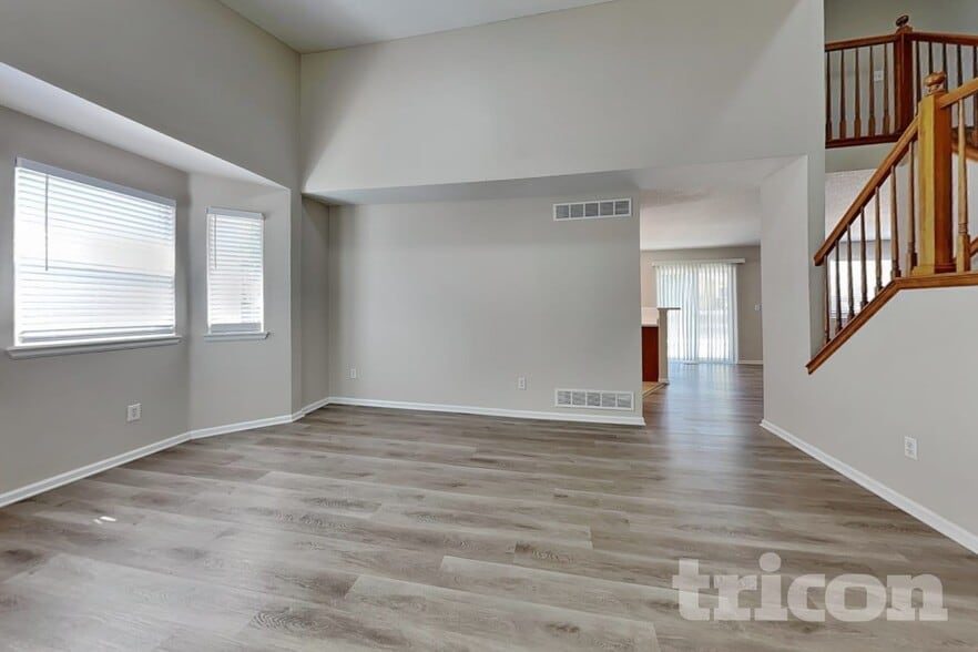 Building Photo - 16565 Humboldt St