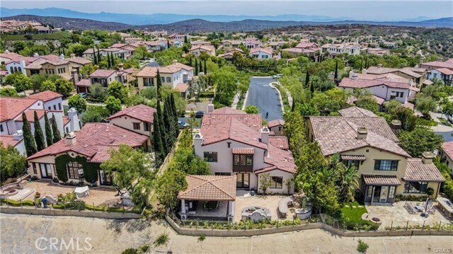 Building Photo - 15 Shadowcast