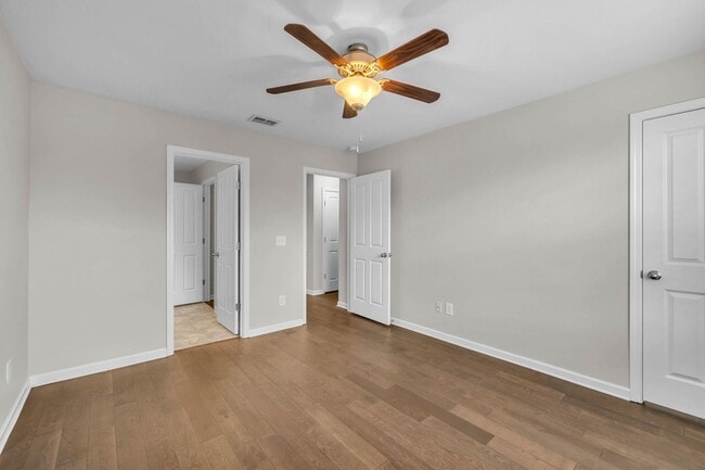 Building Photo - Middle Tennessee Blvd Townhome