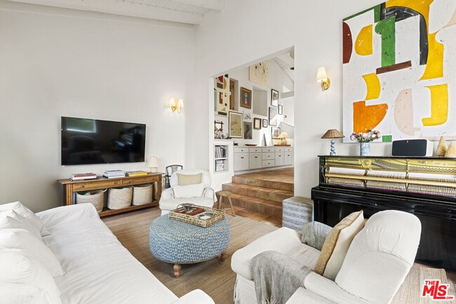 Building Photo - 7445 Palo Vista Dr