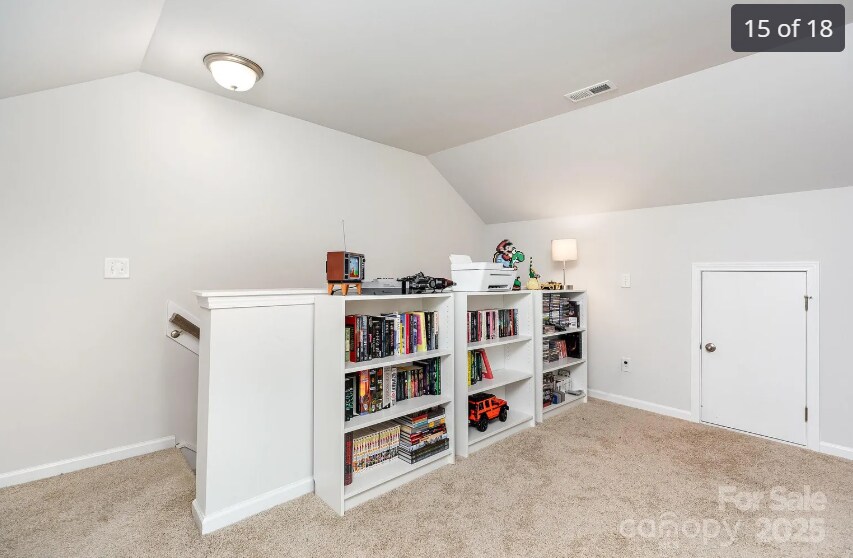 Building Photo - 218 Canina Ln