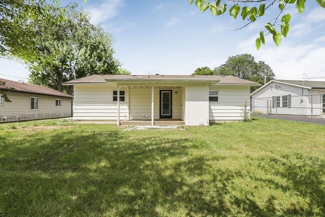 Building Photo - Cozy Ranch Home 30 Night Min Quiet Reynoldsburg