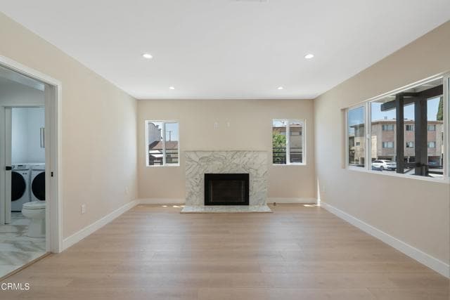 Building Photo - 1206 Tamarind Ave