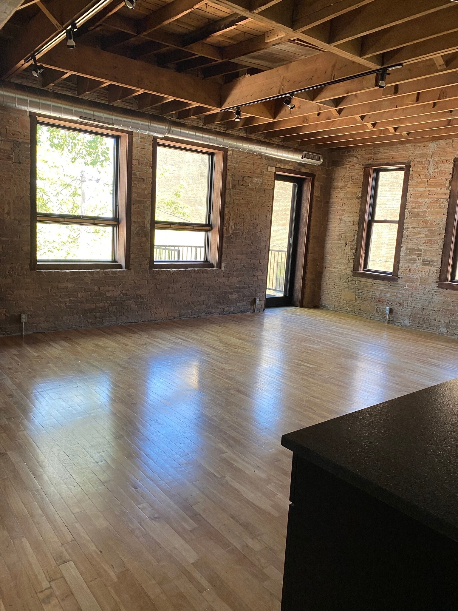 Open living/dining - 403 Main St