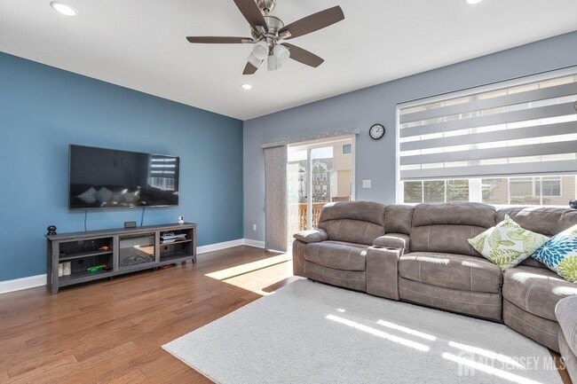 Building Photo - 1302 Hights Farm Rd N