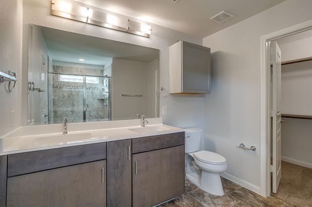 Building Photo - 817 Woodmark Dr