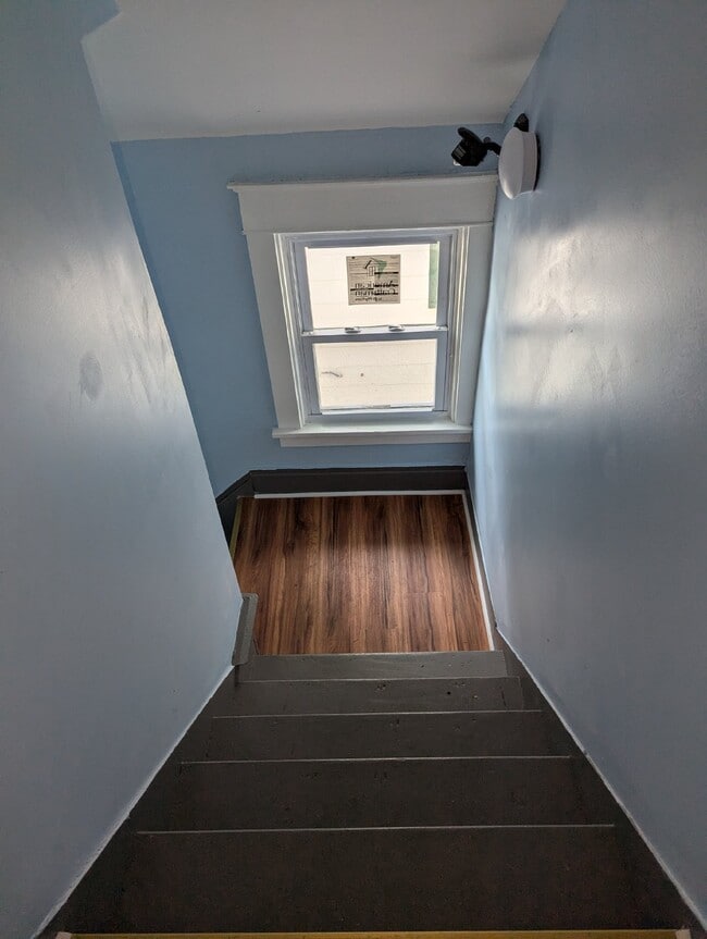 Building Photo - Duplex