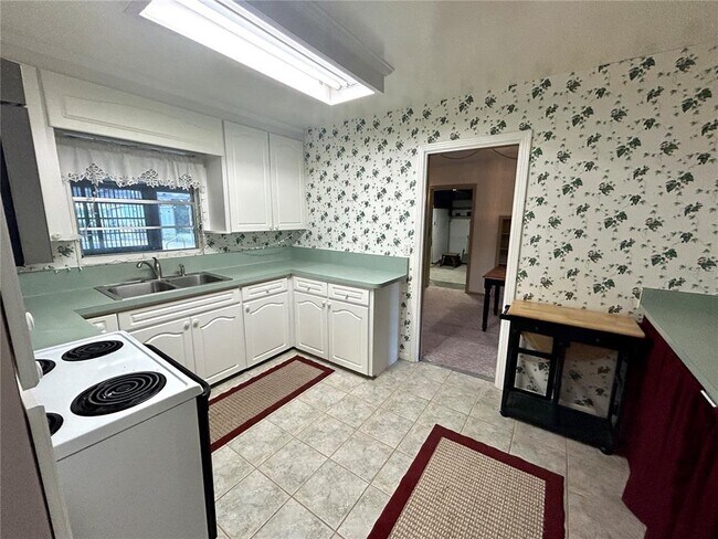 Building Photo - 20 N Orion Ave