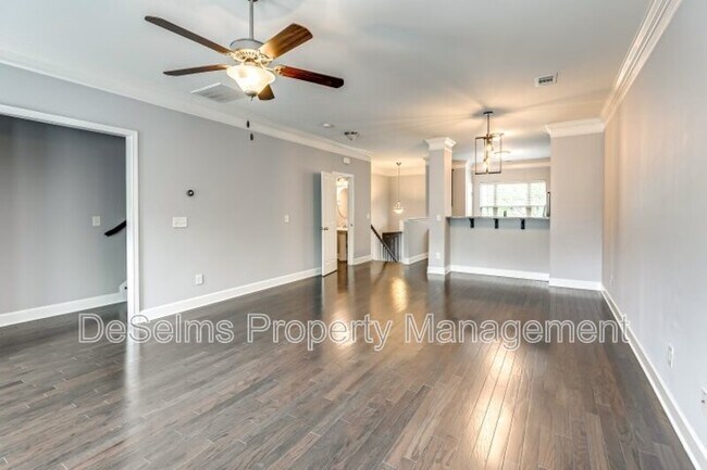 Building Photo - 5556 Prada Dr