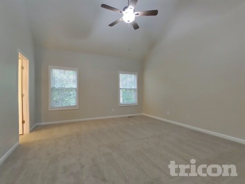 Building Photo - 2030 Township Dr