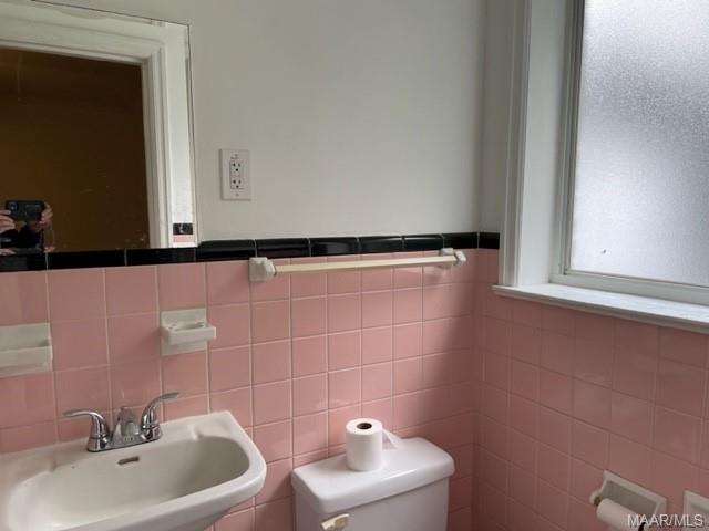 Building Photo - 2772 Ashley Ave