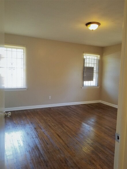 Building Photo - 4942 Rockport Dr