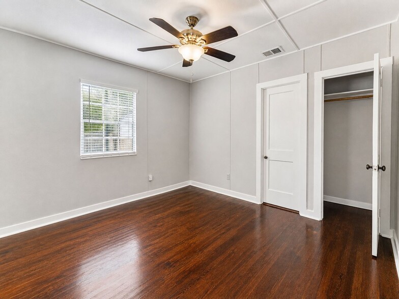 Building Photo - 313 N 47th St