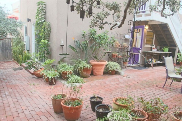 Building Photo - 126 8th St