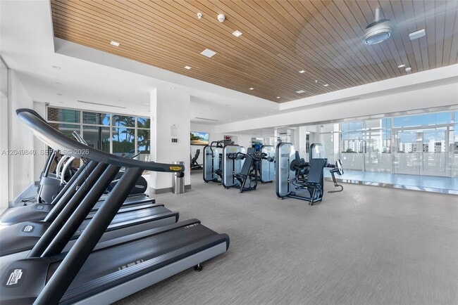 Building Photo - 300 Sunny Isles Blvd