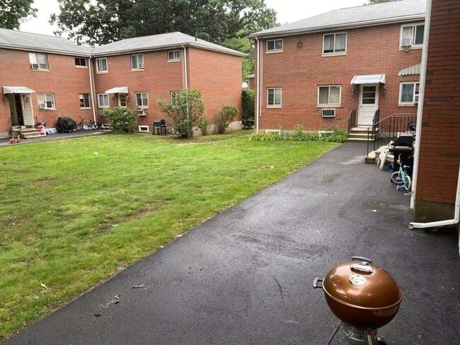 Building Photo - 97 Bishop Dr