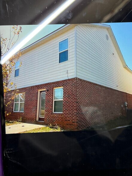 Building Photo - 4028 Haworth Pky