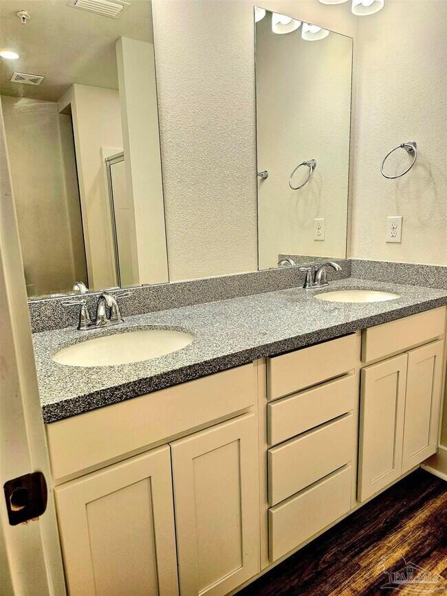 Building Photo - 9460 Nature Crk Ln