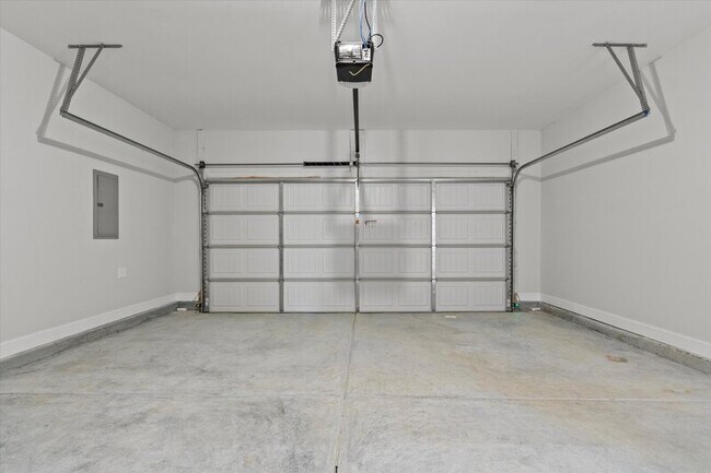 Building Photo - 1795 Stampede Cir