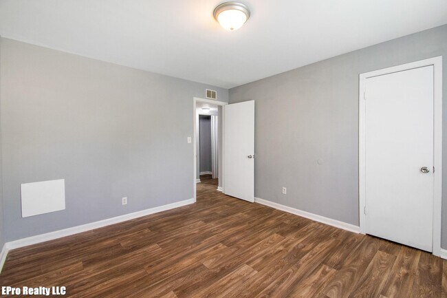 Building Photo - Welcome Home!