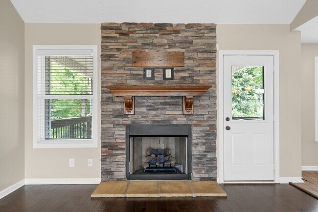Building Photo - 1227 Brigade Dr