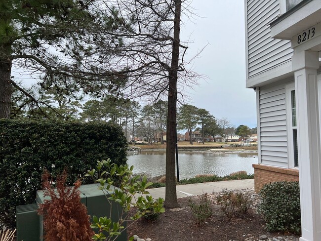 Building Photo - 3BD/2.5BA End Unit Condo in Harbor Walk! B...