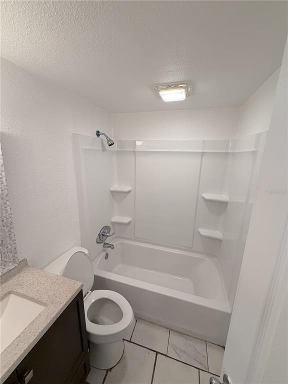 Building Photo - 21377 Campbell Dr