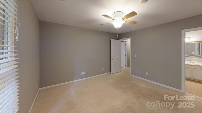 Building Photo - 3709 Colony Crossing Dr