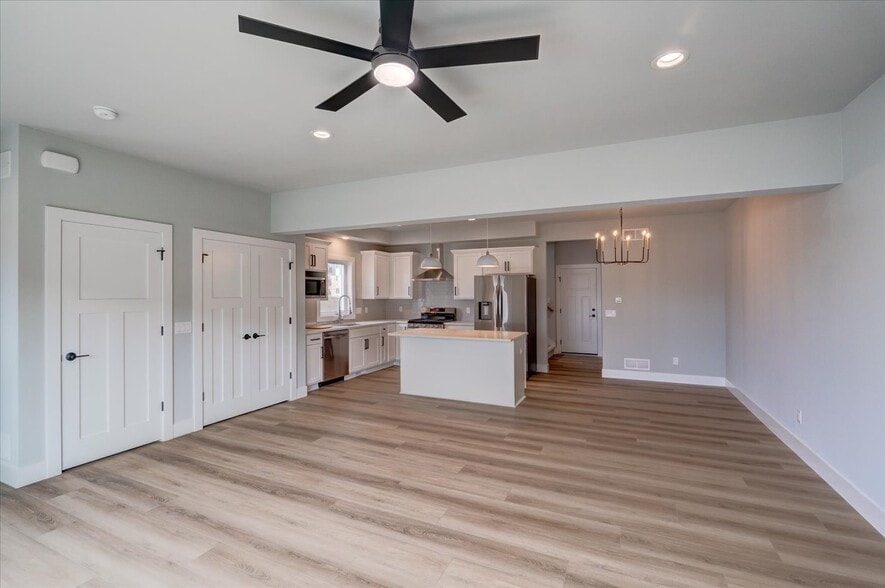 Building Photo - 4866 Suelo Rd