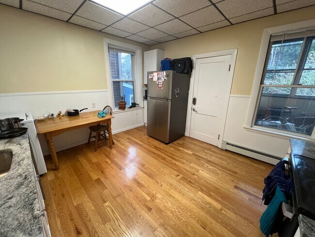 Building Photo - 29 Cameron Ave