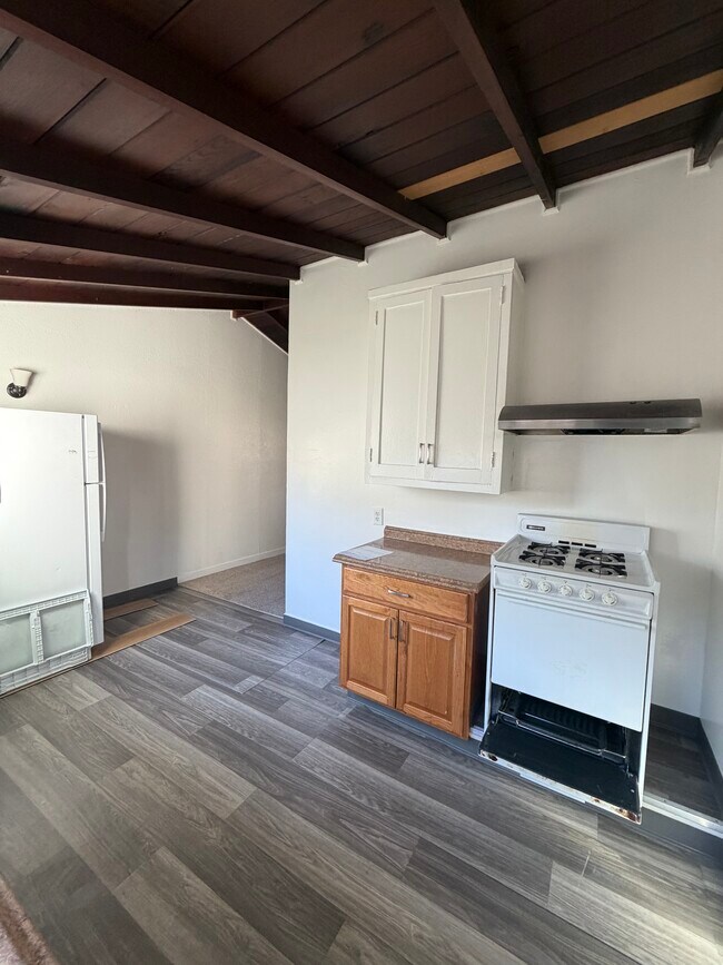 Building Photo - 165 East St