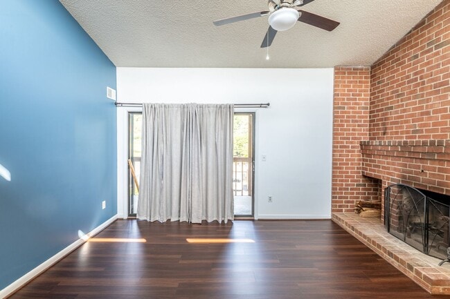 Building Photo - 137 Green Turtle Ln