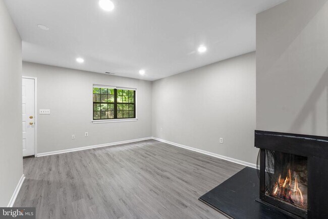 Building Photo - 11331 Headlands Ct