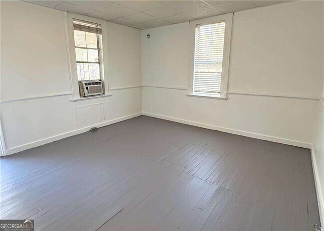 Building Photo - 3051 Wells St