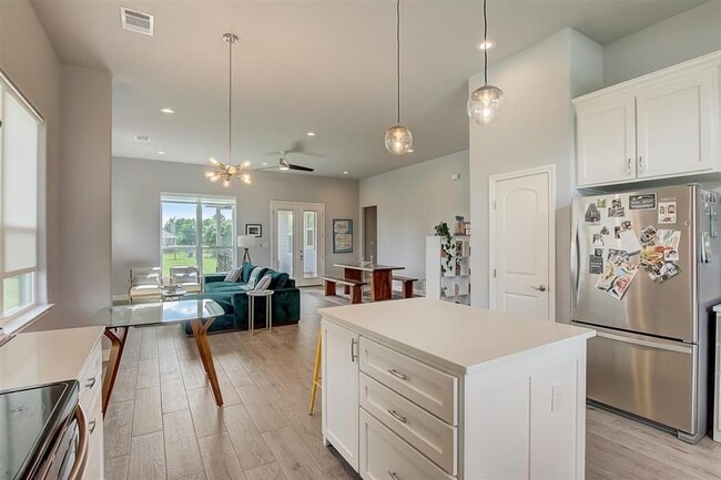 Building Photo - 121 Naalehu Ct