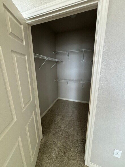 Building Photo - 1811 Medical Pkwy