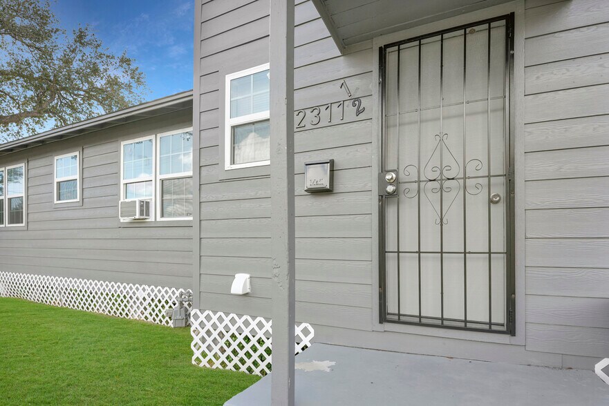 Primary Photo - 2311 N Louis St