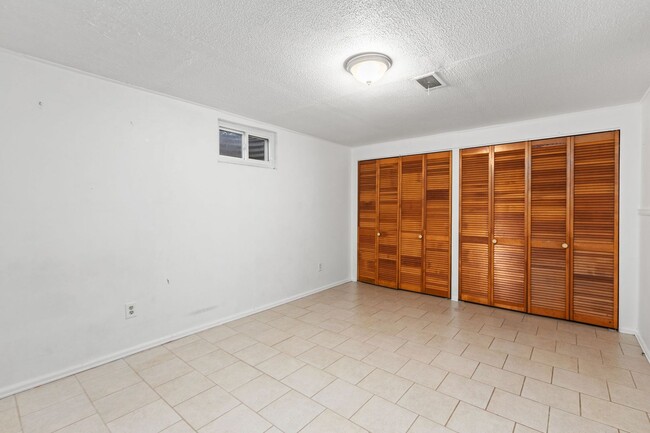 Building Photo - 1306 23rd Ave Ct