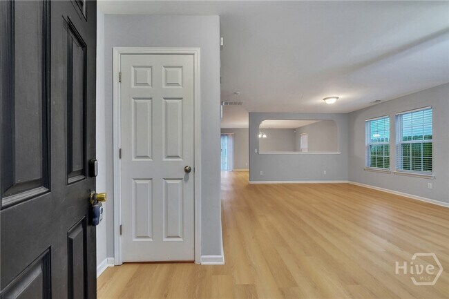 Building Photo - 50 Lake Shore Blvd