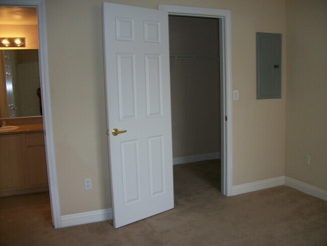 Building Photo - Badura Ave. #2094