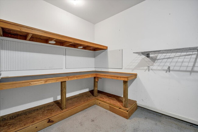 Building Photo - Move into this home and share in its appreciation with Acre.  See more at www dot acrehomes dot com