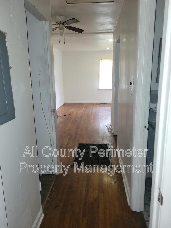 Building Photo - 1879 Chapman Ave